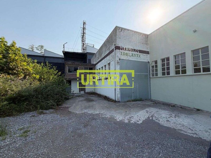Foto ff1affe1-d087-4ce1-85e5-7d441dd06dbb. Capannone industriale in bulandegi poligonoa 5 in Aduna