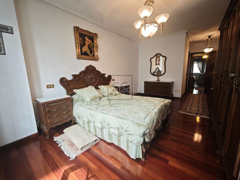 Foto 5fb284e8-9757-42f1-93b3-084e7217665a. Pis amb aparcament a Centro Ferrol