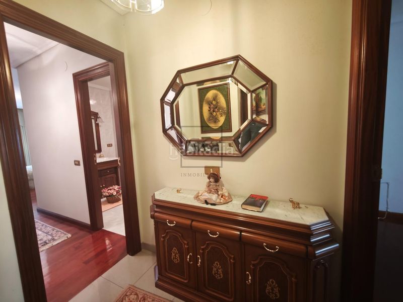 Foto a8f87fc5-1694-41de-98df-f5cea6bf446e. Pis amb aparcament a Centro Ferrol