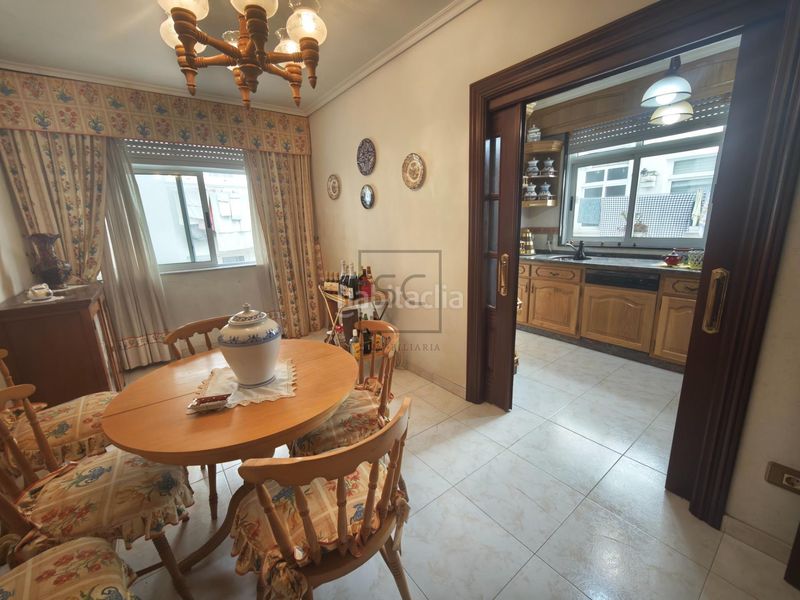 Foto d42124bb-a168-414e-a90b-018aabcc1e4b. Pis amb aparcament a Centro Ferrol