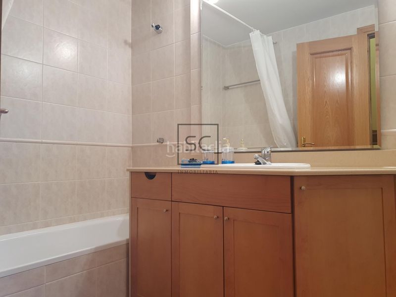 Foto f52a8f6e-af04-4cb0-bf3c-374f5df586e7. Xalet amb aparcament piscina a Miño