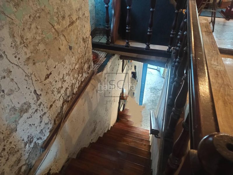 Foto 9ac74a0d-5580-4655-b9d1-d4322edca6a7. Casa amb aparcament a Canido Ferrol