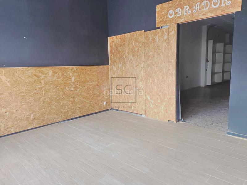 Foto 01a7dad0-5fe2-4f5d-b20e-6b262db36499. Location local commercial dans A Gándara Narón