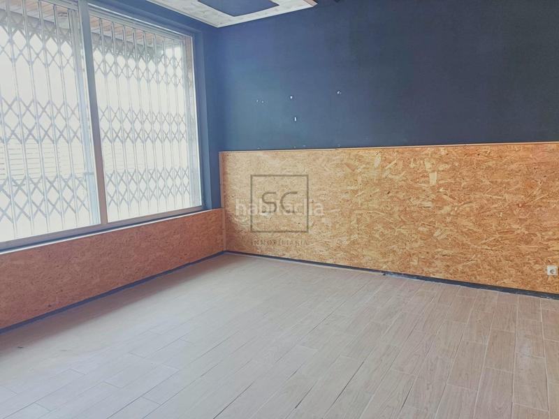 Foto 694afb32-d937-40e4-a883-ae599efc8b4a. Location local commercial dans A Gándara Narón