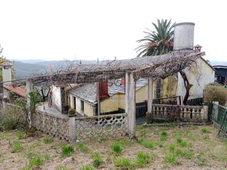 Casa a Moeche. Casa con finca y garaje en moeche
