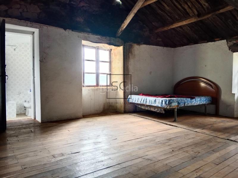 Foto a9b7cc2f-dfc8-4e95-a739-8939e434f566. Casa  con finca y garaje en Moeche