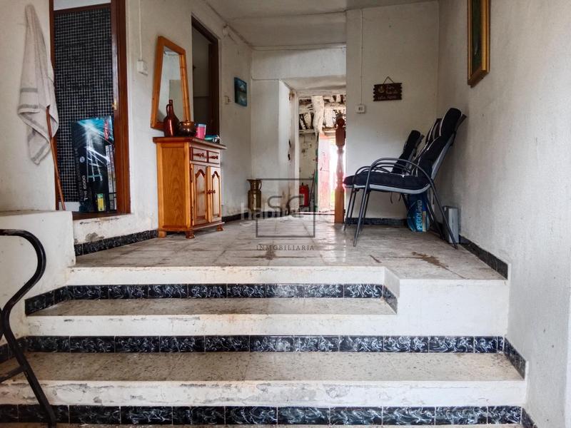 Foto dbb51589-73dc-4d30-8d25-25f36c8e87e3. Casa  con finca y garaje en Moeche