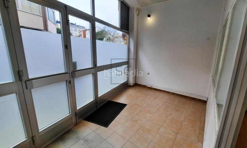 Foto c6ce83ae-0c3e-49c0-a8f4-8a390225a038. Alquiler local comercial  en zona ayuntamiento en Narón