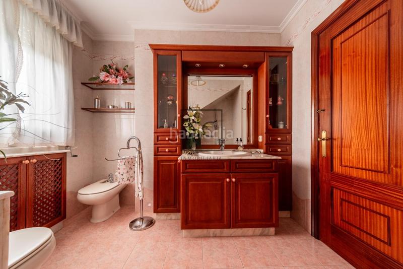 Foto 24c44445-327a-482b-a7ad-6cd400707ef3. Chalet mit heizung parking in Área Rural Ferrol