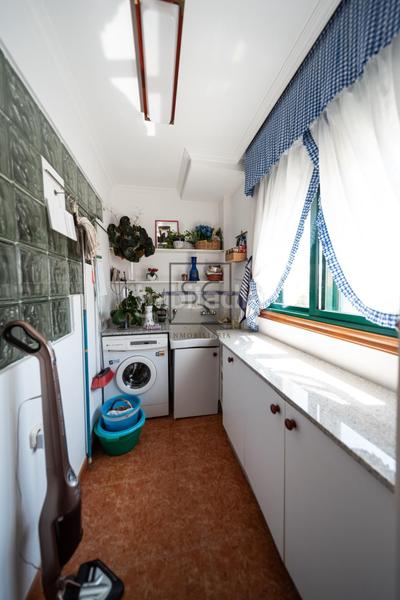 Foto 42759767-85e7-46be-96a3-5bfe67431ee2. Chalet mit heizung parking in Área Rural Ferrol