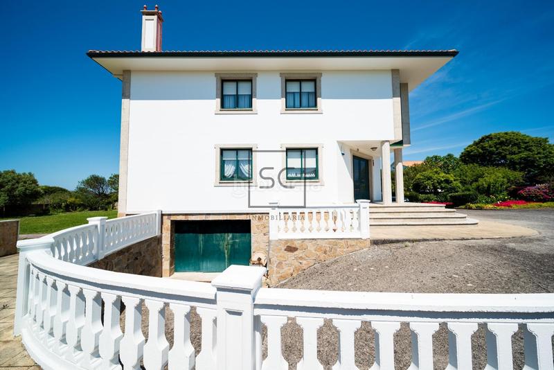 Foto b6c70724-1a43-46fc-9608-5a996d2fefb6. Chalet mit heizung parking in Área Rural Ferrol