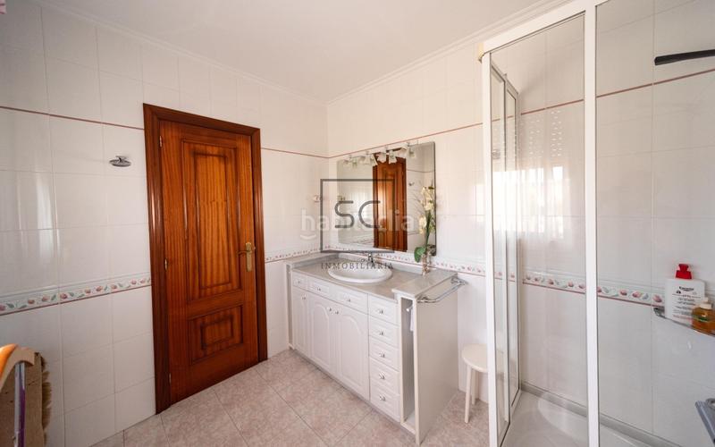 Foto d857add9-00a9-4c62-b6c1-8f0655d6db57. Chalet mit heizung parking in Área Rural Ferrol