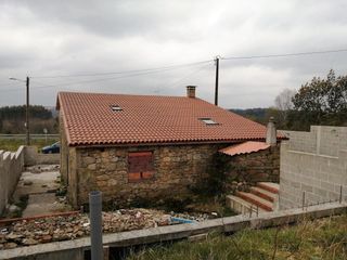 Haus  Pena da meda. Casa de piedra para rehabilitar con finca en san sadurniño