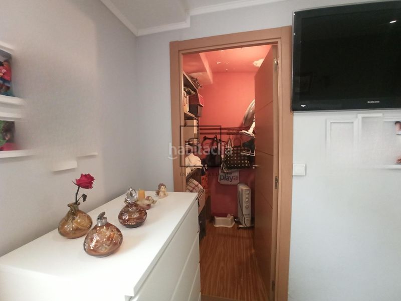 Foto fa3920f2-b4b6-4ead-b4b7-61392672cddf. Casa adossada amb calefacció aparcament a Área Rural Ferrol