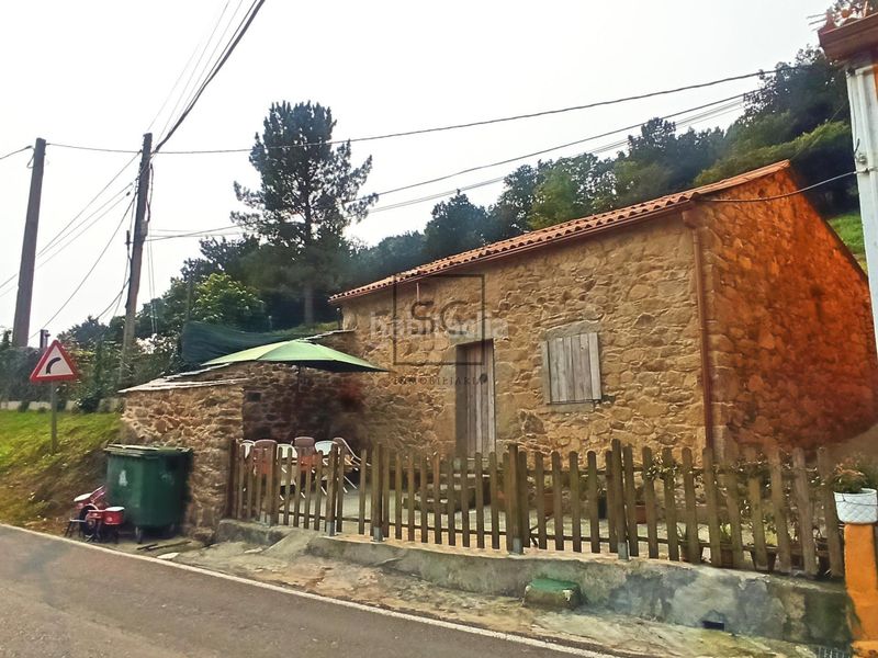 Foto fce1f65b-f910-4464-abc9-3cad8d43567c. Casa adossada amb calefacció aparcament a Área Rural Ferrol