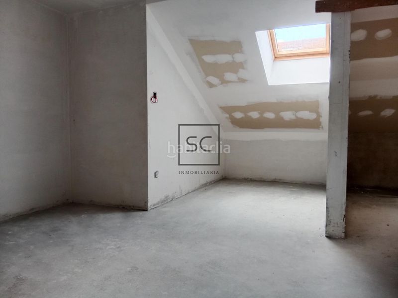 Foto a12724fc-1b22-47c7-8233-26e4112eec57. Pis a Centro Ferrol
