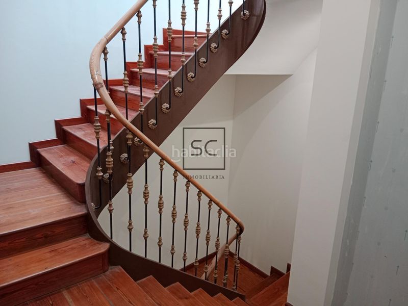 Foto cbbfed43-f46f-4220-8335-d1e8a1fc524f. Pis a Centro Ferrol