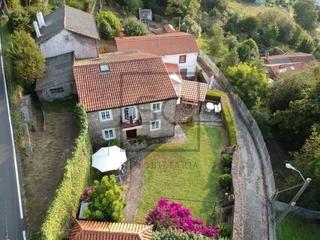Mas à Área Rural. Casa de piedra con vistas al mar en doniños