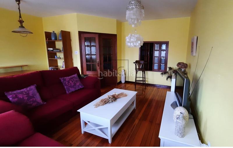 Foto 2d628318-8b11-47ae-a713-09ab89fc7802. Piso amplio piso zona ayuntamiento en Alto del Castaño Narón