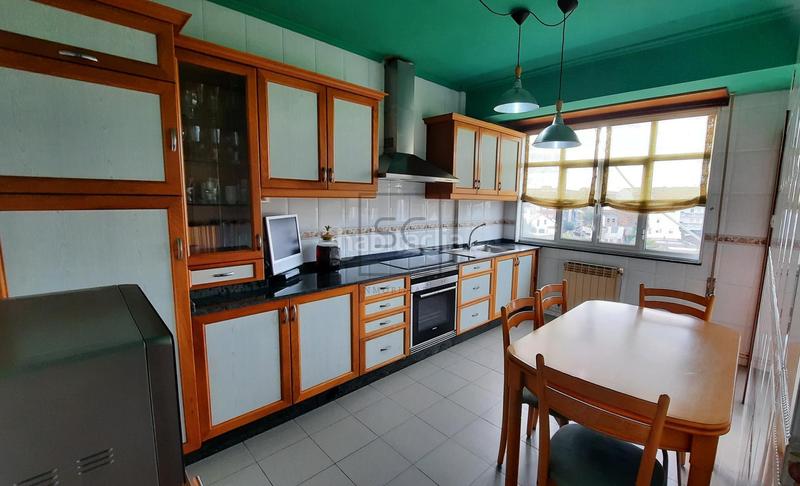 Foto 56e82983-813a-47f6-8c5b-0b012fa3e70d. Piso amplio piso zona ayuntamiento en Alto del Castaño Narón