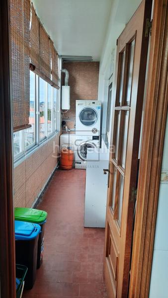 Foto 794ebf38-2e71-4364-b6b8-5d29b4c177c3. Piso amplio piso zona ayuntamiento en Alto del Castaño Narón