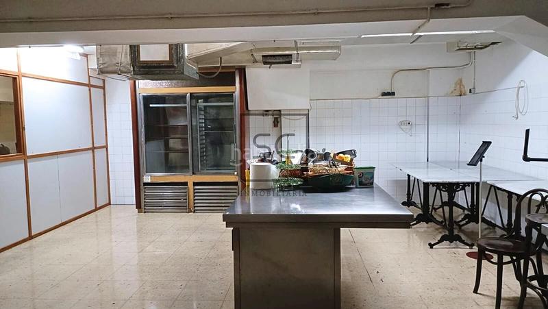 Foto 50e7115c-3b65-4926-83d0-7a4fa167ed83. Alquiler local comercial  con sótano en Porta Nova, en Ferrol