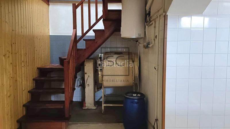 Foto 7acd0f49-f9cb-48c5-8b1f-8e5233ff3669. Lloguer local comercial a Porta Nova Ferrol