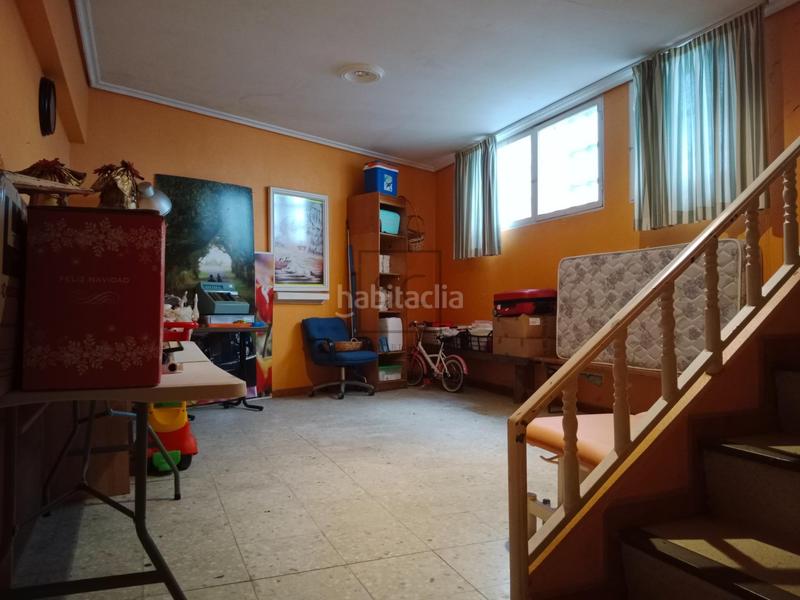 Foto c0e913b3-62e8-4197-b00d-7c12fbb67593. Casa adossada amb calefacció a Zas