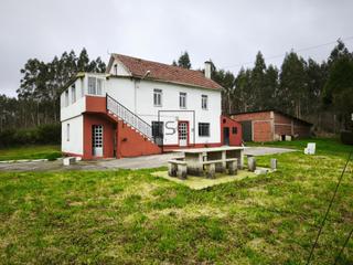Maison en Cerdido. Casa con finca y garaje en cerdido