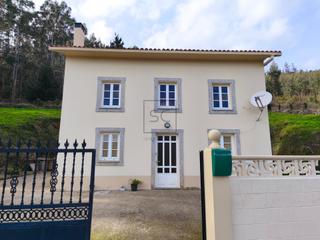 Casa in Cedeira. Casa con garaje, patio y finca en cedeira
