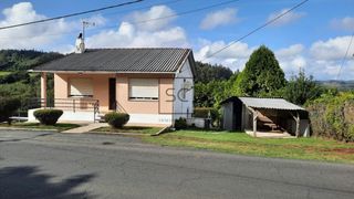 House  Camino a pallota (lamas). Casa con extensa parcela en san saturniño