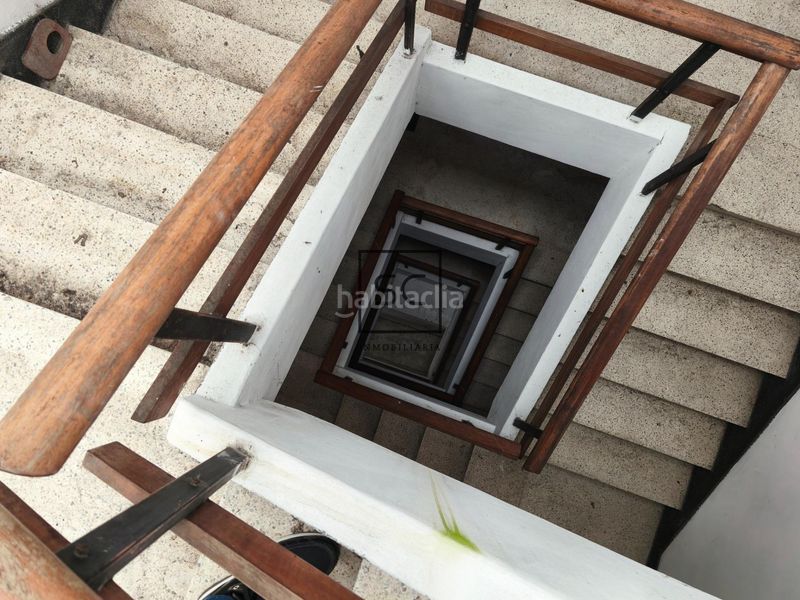 Foto 4ca44281-82ae-4953-98f4-fd1480a83c30. Edificio  completo en as pontes en Pontes de García Rodríguez (As)