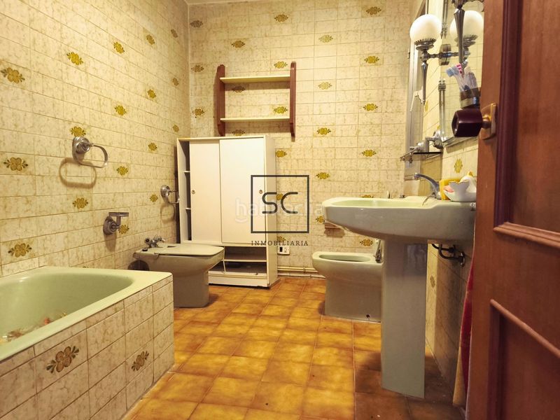 Foto c08cbfa2-3334-448a-ac06-adeed17d9142. Edificio  completo en as pontes en Pontes de García Rodríguez (As)