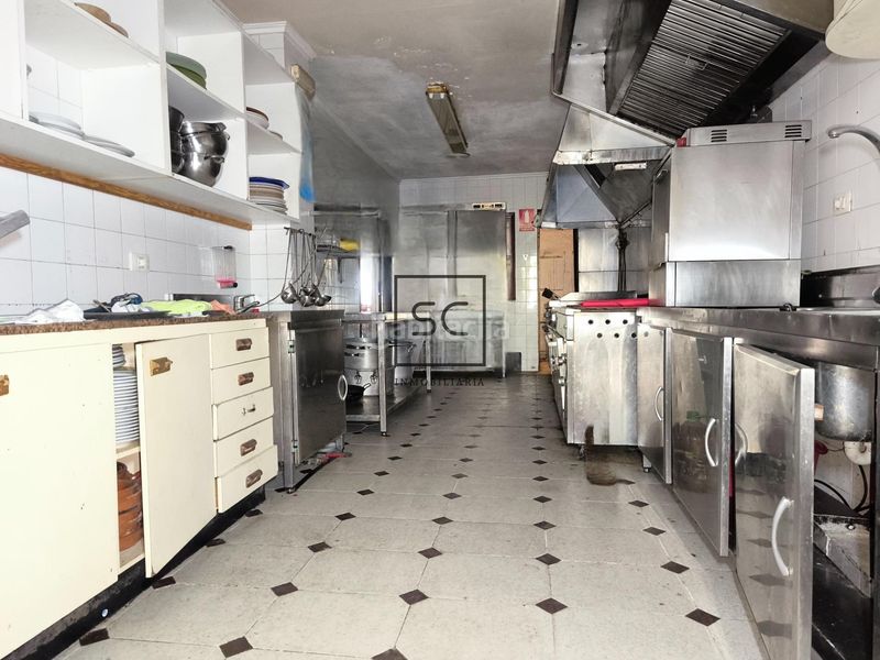 Foto c37e1290-a13b-4e4a-9572-20e81b6bdd56. Edificio  completo en as pontes en Pontes de García Rodríguez (As)