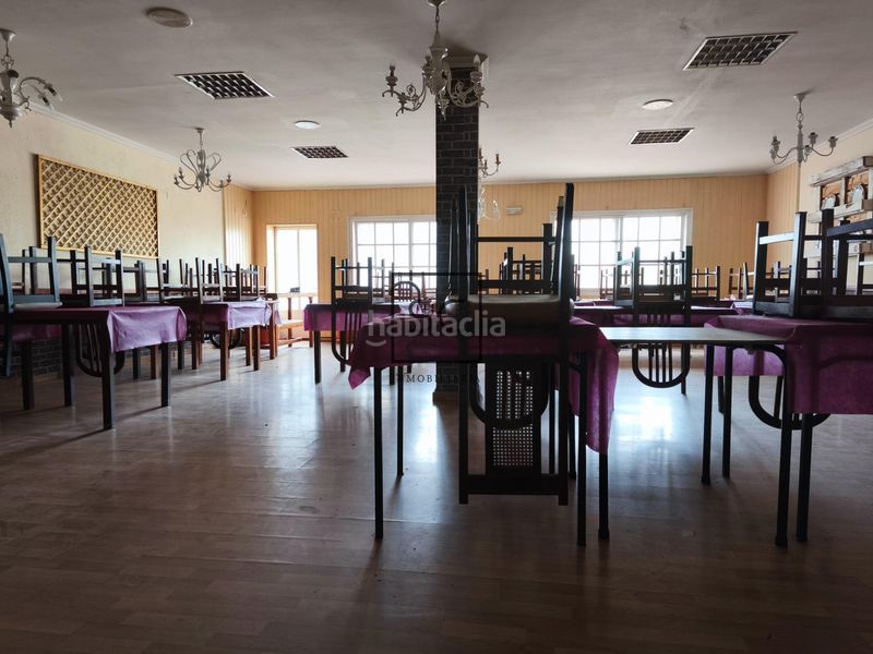 Foto f4b4e207-8da7-4439-8bd0-e23345463e8b. Edificio  completo en as pontes en Pontes de García Rodríguez (As)