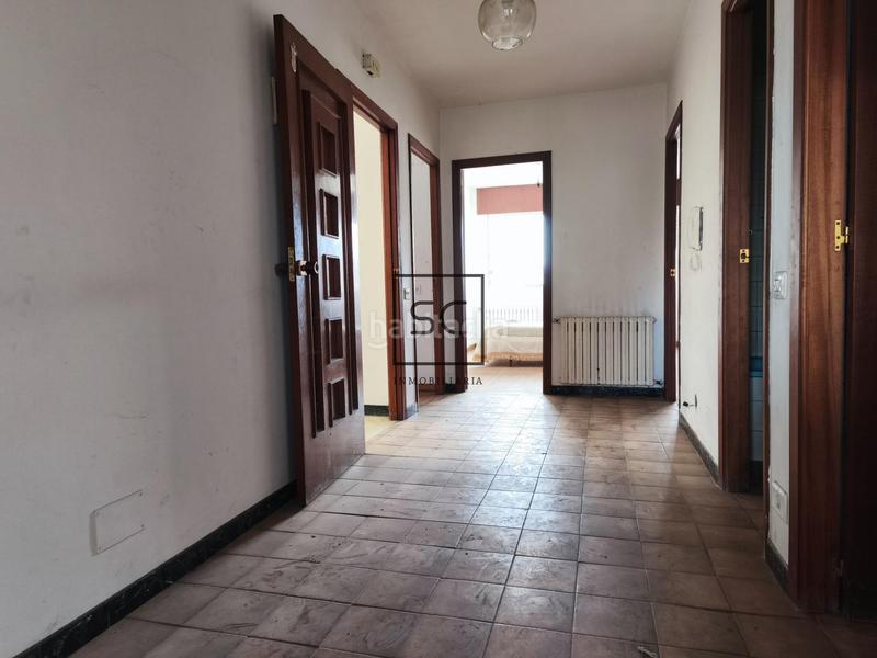 Foto 23549586-26a3-4eb6-b903-dba728ba61de. Edifici a Pontes de García Rodríguez (As)