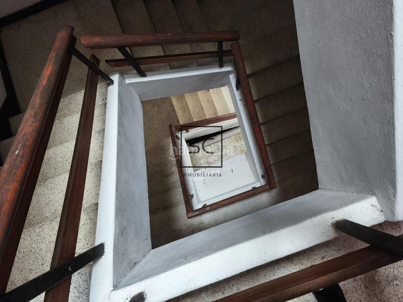 Foto e09feaf2-281b-413a-82c0-7adf1c72e009. Edifici a Pontes de García Rodríguez (As)