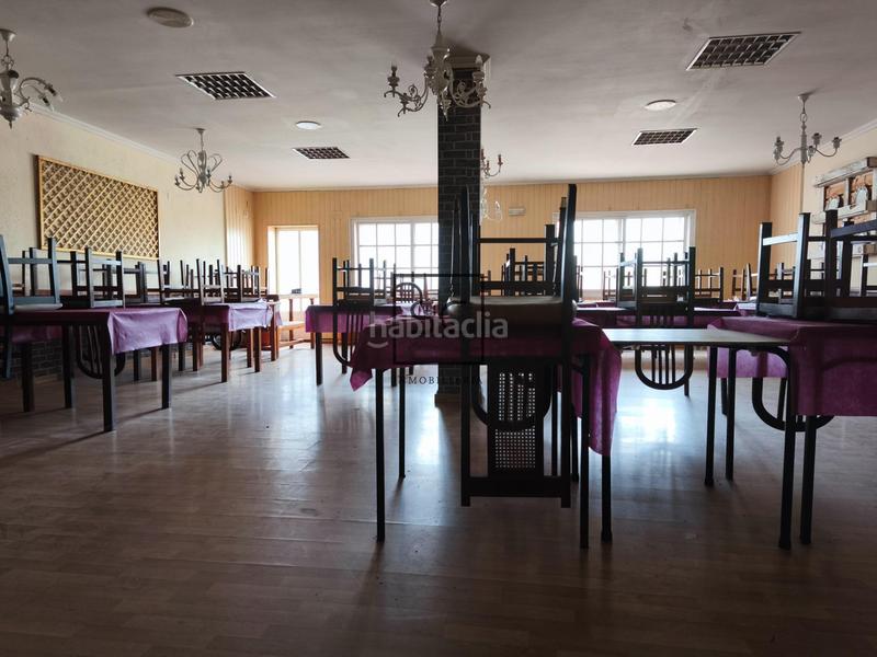 Foto f4b4e207-8da7-4439-8bd0-e23345463e8b. Edifici a Pontes de García Rodríguez (As)