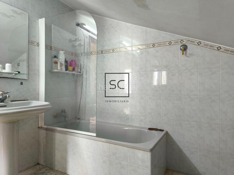 Foto 5c270101-8e51-4b08-ad67-cc886eec5aa2. Casa amb calefacció aparcament piscina a Área Rural Ferrol