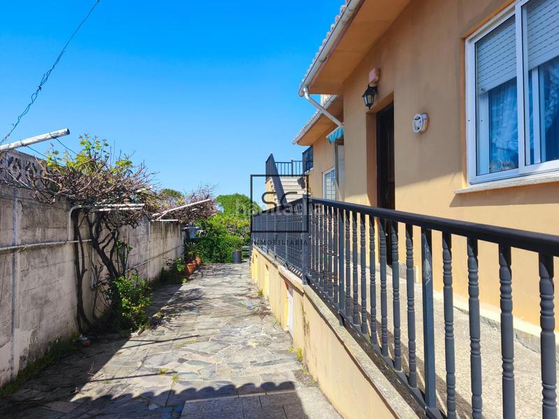 Foto d9acdfcb-dcce-4995-9a69-539af9a826e4. Casa amb calefacció aparcament piscina a Área Rural Ferrol