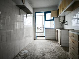 Appartement à A Malata - Catabois - Ciudad Jardín. Apartamento para reformar en catabois  ferrol