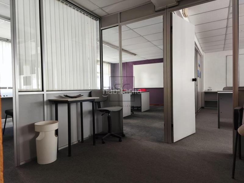 Foto 878ee6fe-1db3-4ed8-939f-5a4c0efc1ade. Rent business premise in Porta Nova Ferrol