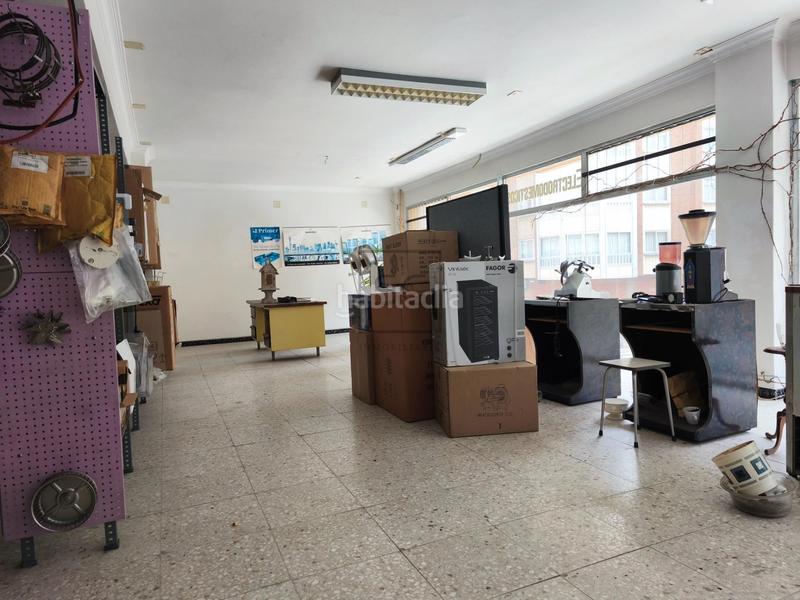 Foto 07127c4f-a092-458e-b498-24243f1d709a. Affitto locale commerciale in Porta Nova Ferrol