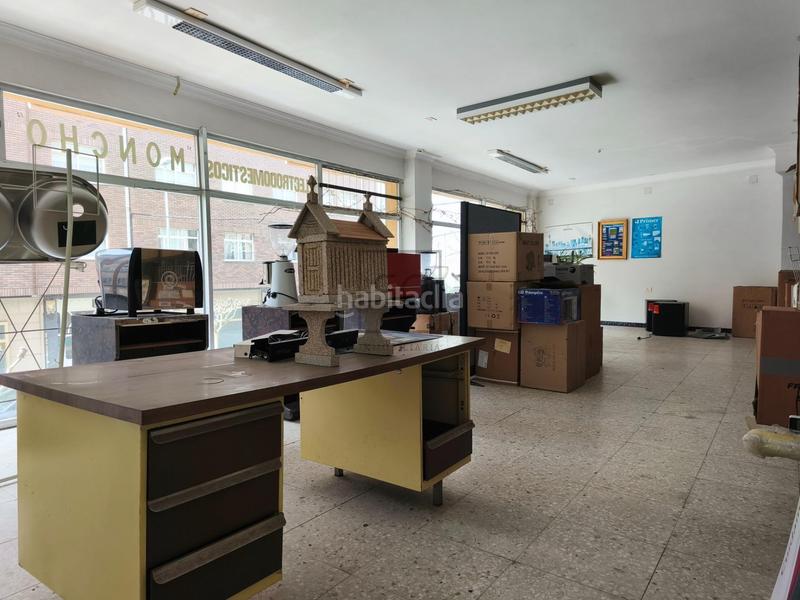 Foto 55bb0b3e-c3db-4339-9dc7-9bb454b269cf. Lloguer local comercial a Porta Nova Ferrol