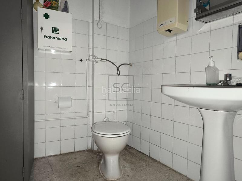 Foto 27ff28ad-93bf-4a2b-b678-0e3ffff71d20. Location local commercial dans Porta Nova Ferrol