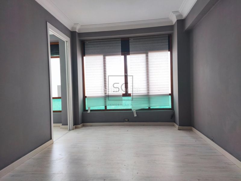 Foto 7c579092-23c1-454c-828a-83650e25467f. Local comercial a Porta Nova Ferrol