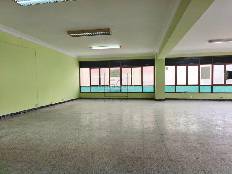Foto 2a074cbf-700d-4ad7-9fdf-d7f0bbd44851. Local comercial a Porta Nova Ferrol