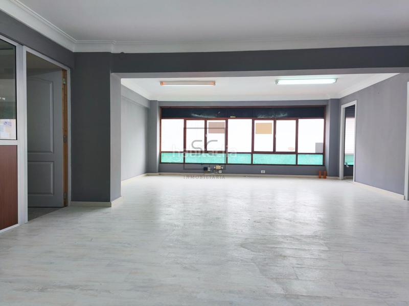 Foto bf4c10b2-a276-4ae7-b6ee-c1ae5d757a33. Local comercial a Porta Nova Ferrol