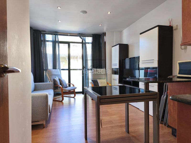 Foto 555d7a56-856d-42c6-af84-dcb10c7e6588. Estudi a Ares