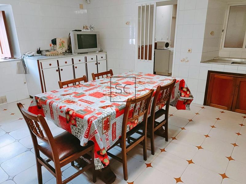 Foto 70b08cd1-0ad2-43fa-8698-8663ebde4afd. Casa amb calefacció aparcament a Piñeiros - Freixeiro Narón